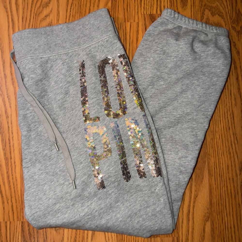 PINK Victoria’s Secret Medium Gray Jogger Sweatpants Gold Silver Sequin Logo Y2K - Picture 2 of 11